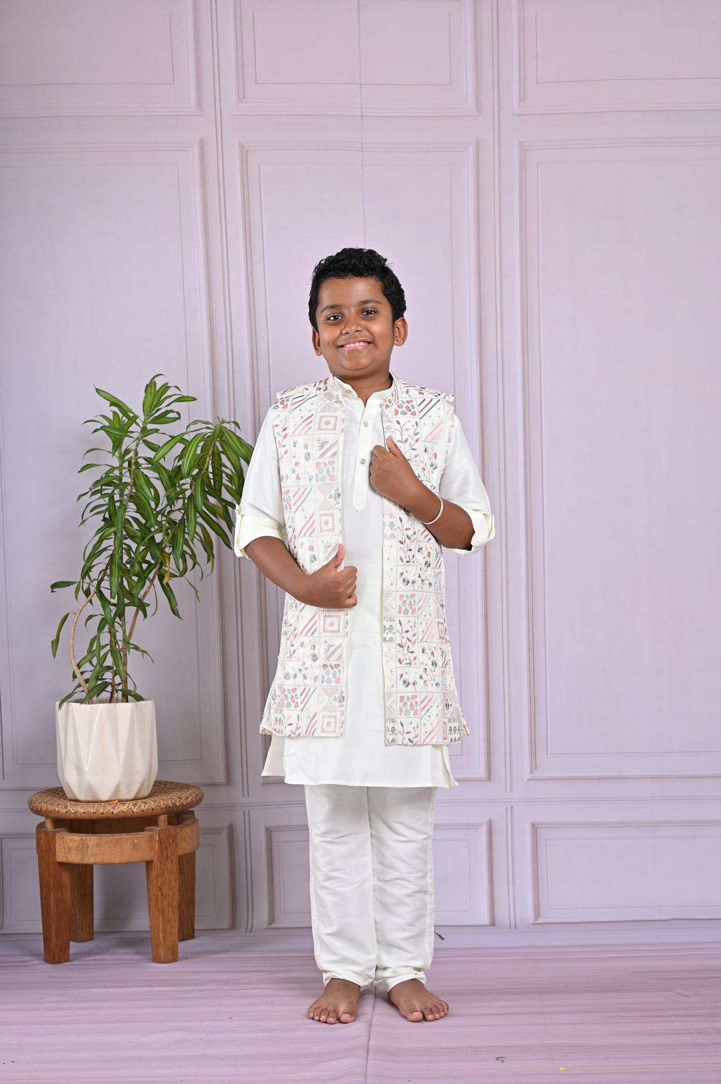 Elegant in Ivory – Boys' Embroidered Kurta Set